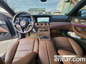Mercedes-Benz E-Class E300e 4MATIC Exclusive 2021 года из Южной Кореи