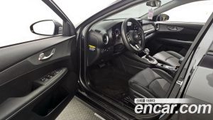 Kia K3 2020 года из Южной Кореи