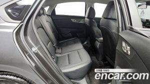 Kia K3 2020 года из Южной Кореи