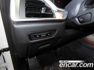 BMW X7 xDrive 40i Design Pure Excellence 7-Seater 2024 года из Южной Кореи