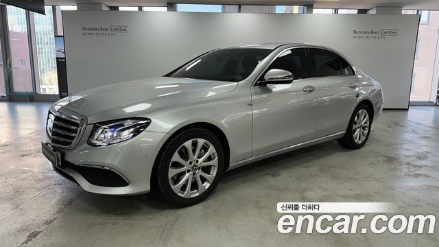 Mercedes-Benz E-Class E220d 4MATIC Exclusive 2019 года из Кореи