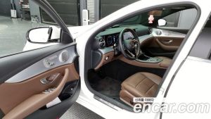 Mercedes-Benz E-Class E350 4MATIC Avantgarde 2021 года из Южной Кореи