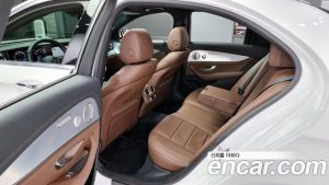 Mercedes-Benz E-Class E350 4MATIC Avantgarde 2021 года из Южной Кореи