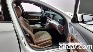 Mercedes-Benz E-Class E350 4MATIC Avantgarde 2021 года из Южной Кореи