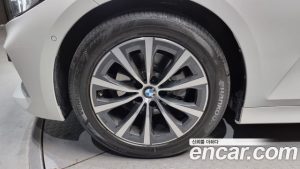 BMW 3-Series 320i 2024 года из Южной Кореи