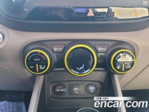 Hyundai Venue 1.6 Flux 2020 года из Южной Кореи