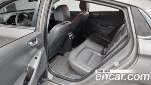 Hyundai Ioniq 1.6 HEV 2020 года из Южной Кореи
