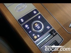 Land Rover Range Rover 4.4 SDV8 AB Дизель 2020 года из Южной Кореи