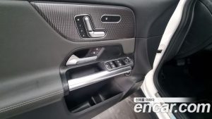 Mercedes-Benz EQA EQA250 2021 года из Южной Кореи