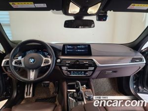 BMW 5-Series 520d M Sport Plus 2020 года из Южной Кореи