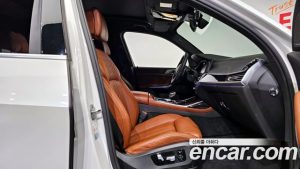 BMW X7 xDrive 40i M Sport 6인승 2021 года из Южной Кореи