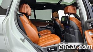 BMW X7 xDrive 40i M Sport 6인승 2021 года из Южной Кореи