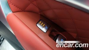 Genesis G70 Бензин 2.5T 4WD 2024 года из Южной Кореи