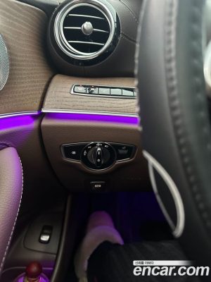 Mercedes-Benz E-Class E300 4MATIC Exclusive 2020 года из Южной Кореи