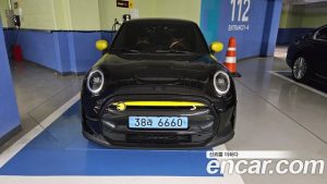 Mini Cooper SE ELECTRIC 2023 года из Южной Кореи