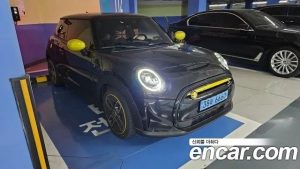 Mini Cooper SE ELECTRIC 2023 года из Южной Кореи