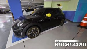 Mini Cooper SE ELECTRIC 2023 года из Южной Кореи