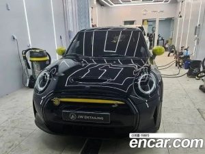 Mini Cooper SE ELECTRIC 2023 года из Южной Кореи