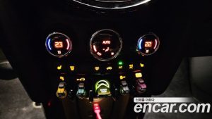 Mini Cooper SE ELECTRIC 2023 года из Южной Кореи