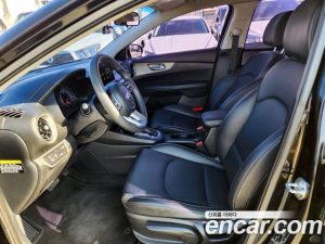 Kia K3 2020 года из Южной Кореи