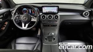 Mercedes-Benz GLC-Class GLC300 4MATIC Coupe 2020 года из Южной Кореи