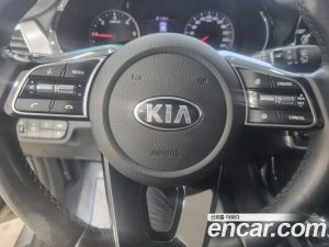 Kia Seltos Дизель 1.6 2WD 2020 года из Южной Кореи