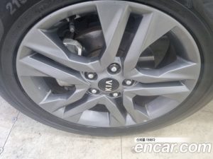 Kia Seltos Дизель 1.6 2WD 2020 года из Южной Кореи
