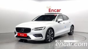 Volvo S60 B5 ULTIMATE Bright 2023 года из Южной Кореи