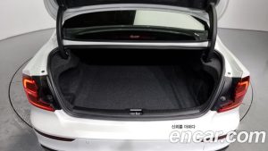 Volvo S60 B5 ULTIMATE Bright 2023 года из Южной Кореи