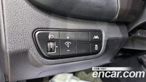 Kia Seltos Бензин 1.6 Turbo 2WD 2020 года из Южной Кореи