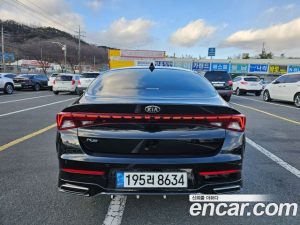 Kia K5 2.0 2021 года из Южной Кореи
