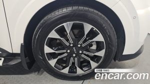 Kia Carnival 7-Seater Noblesse 2023 года из Южной Кореи