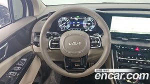 Kia Carnival 7-Seater Noblesse 2023 года из Южной Кореи