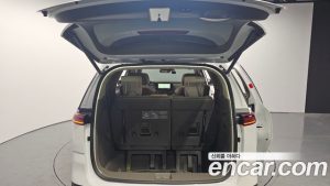 Kia Carnival 7-Seater Noblesse 2023 года из Южной Кореи