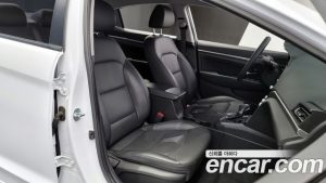 Hyundai AVANTE 1.6 2020 года из Южной Кореи