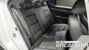 Hyundai AVANTE 1.6 2020 года из Южной Кореи