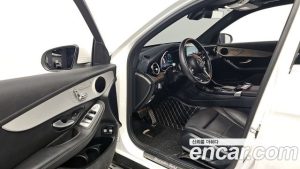 Mercedes-Benz GLC-Class GLC300e 4MATIC 2021 года из Южной Кореи
