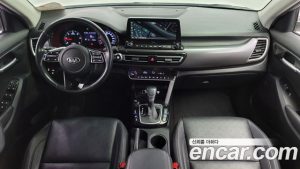 Kia Seltos Дизель 1.6 2WD 2020 года из Южной Кореи