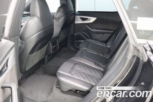 Audi Q8 50 TDI 4WD Premium 2021 года из Южной Кореи