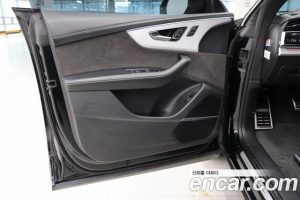 Audi Q8 50 TDI 4WD Premium 2021 года из Южной Кореи