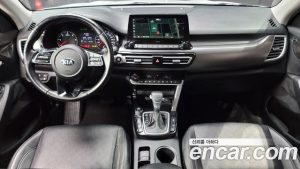 Kia Seltos Дизель 1.6 2WD 2020 года из Южной Кореи