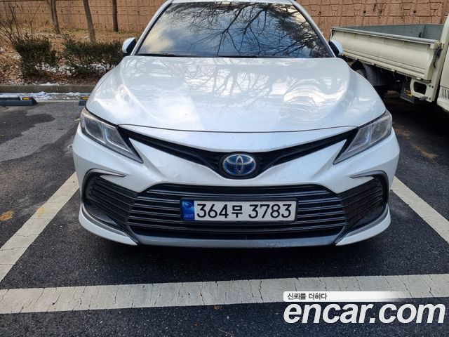 Toyota Camry 2.5 LE HYBRID 2023 года из Кореи