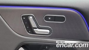 Mercedes-Benz EQB EQB300 4MATIC 2023 года из Южной Кореи