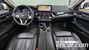 BMW 5-Series 530i xDrive Luxury 2021 года из Южной Кореи