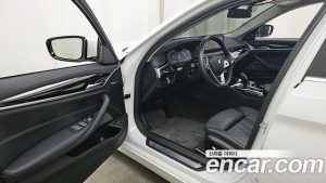 BMW 5-Series 530i xDrive Luxury 2021 года из Южной Кореи