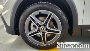 Mercedes-Benz GLB-Class GLB250 4MATIC 2023 года из Южной Кореи