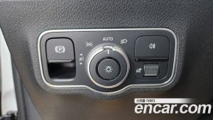 Mercedes-Benz GLB-Class GLB250 4MATIC 2023 года из Южной Кореи