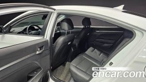 Hyundai AVANTE 1.6 2020 года из Южной Кореи