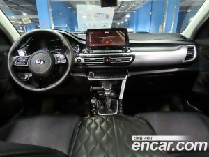 Kia Seltos Бензин 1.6 Turbo 2WD 2020 года из Южной Кореи