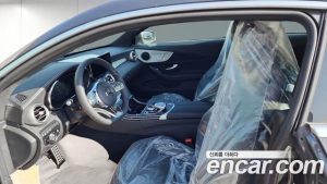 Mercedes-Benz C-Class C200 Coupe 2023 года из Южной Кореи
